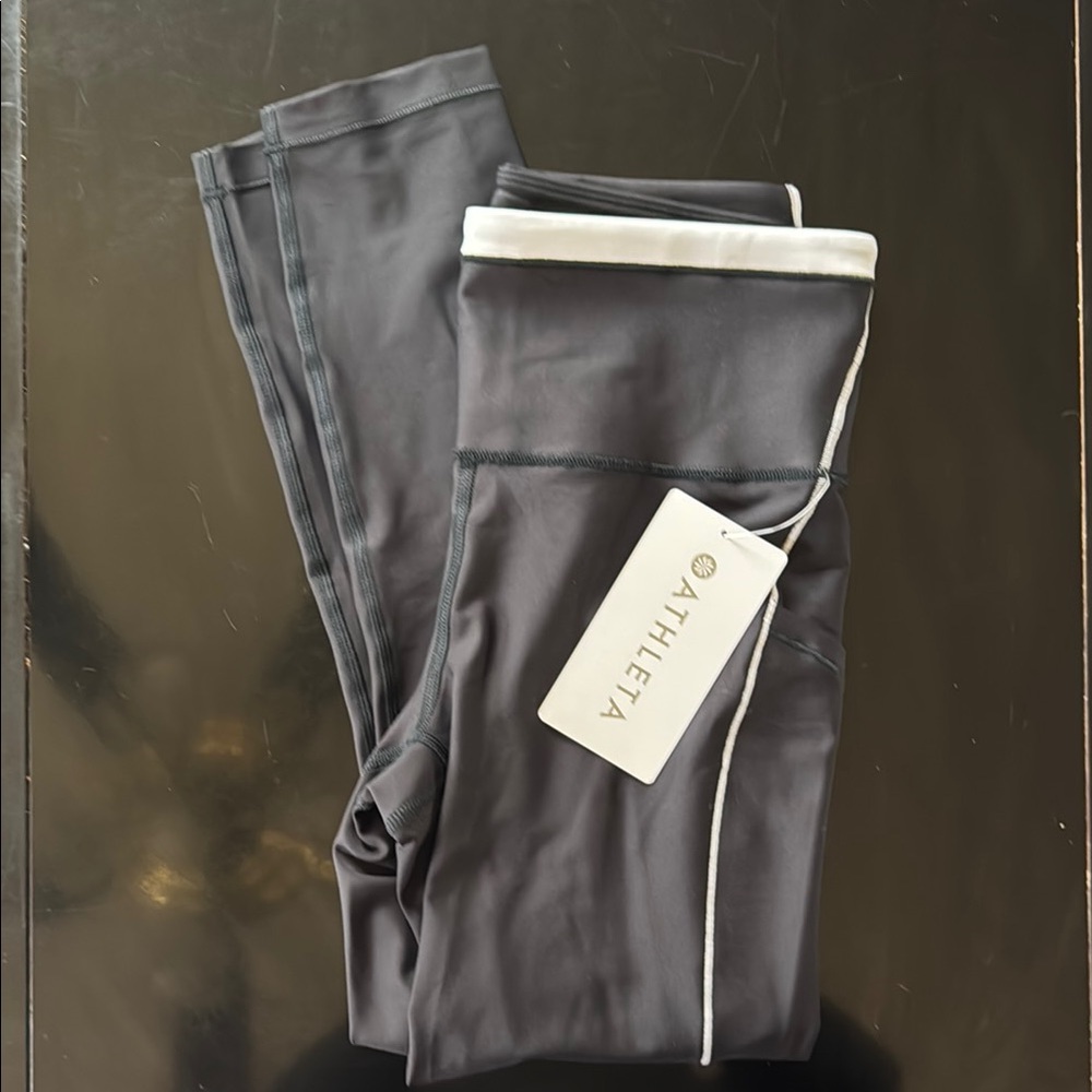 Athleta Interval Stash Tipped 7/8 Tight